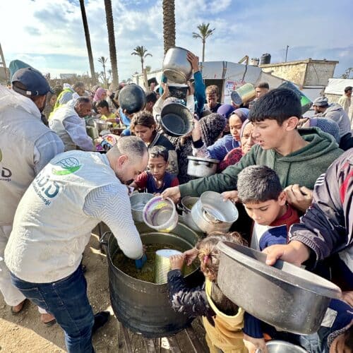 Gazze Destek continues daily hot meal distributions for displaced families in Gaza