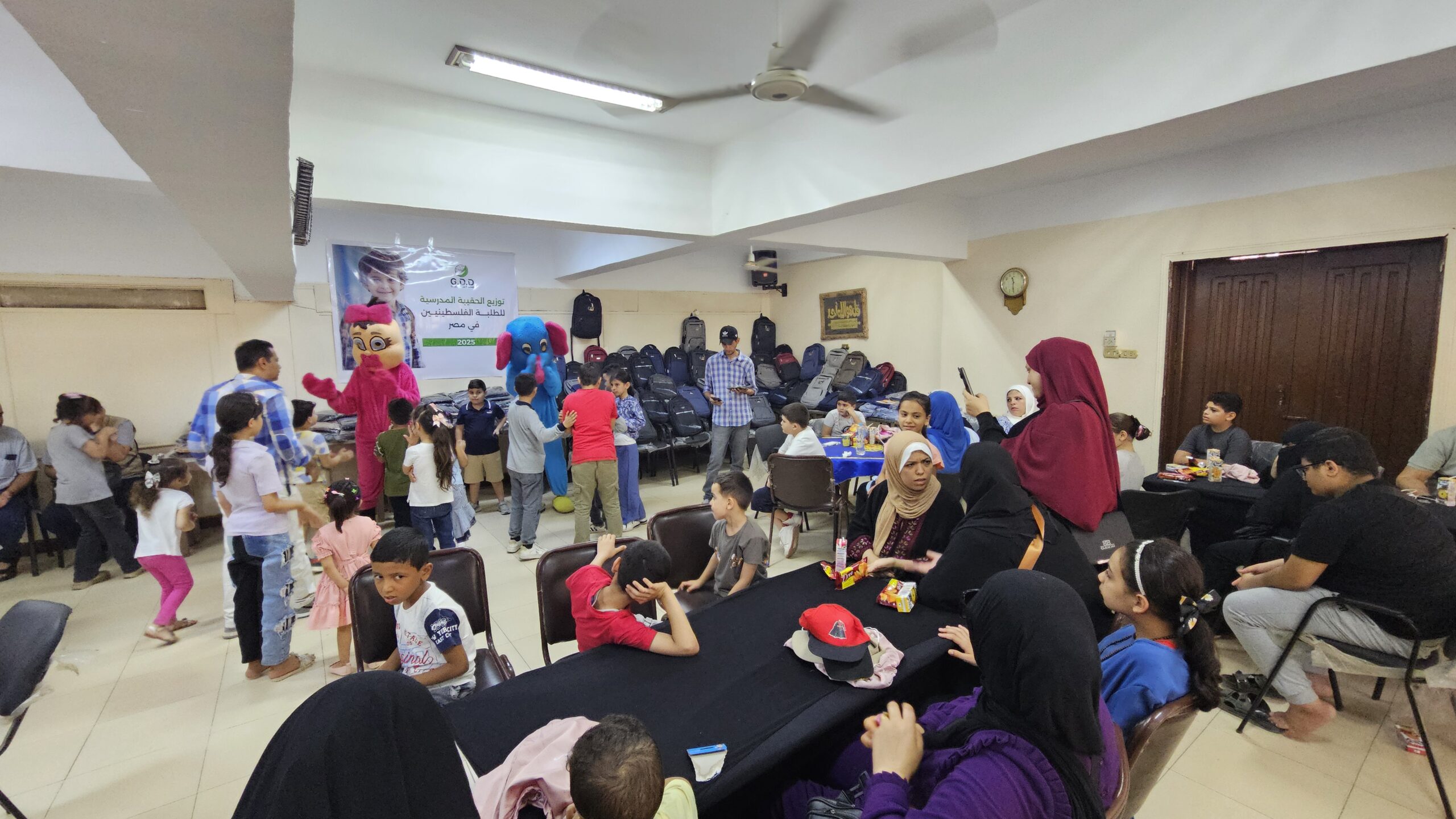 GDD distributes supplies to Palestinian students in Egypt